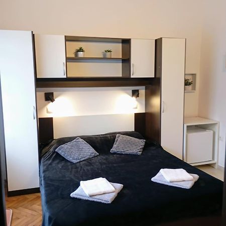 Rooms Helena Krk Town Kültér fotó