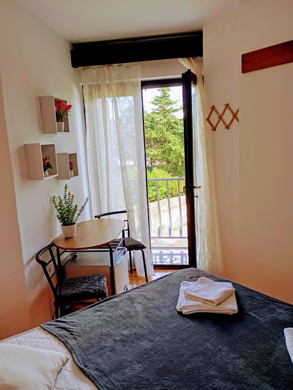 Rooms Helena Krk Town Kültér fotó