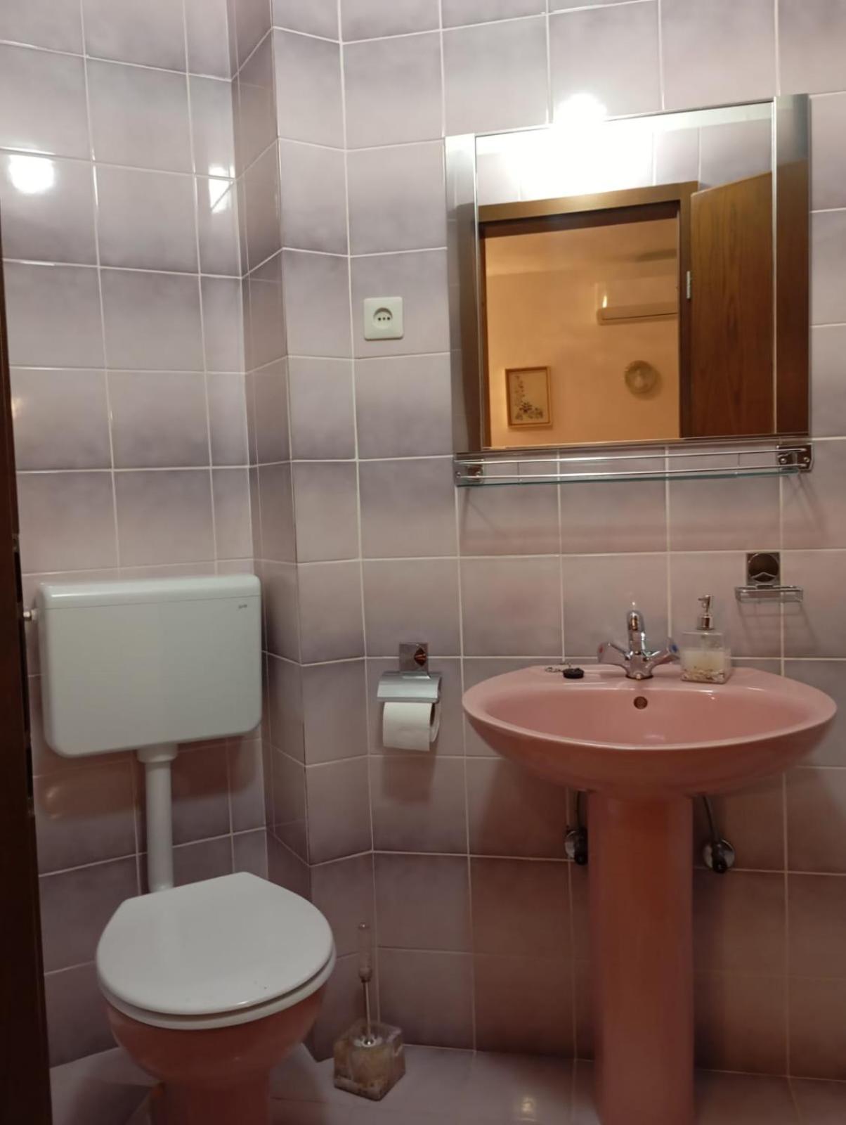 Rooms Helena Krk Town Kültér fotó