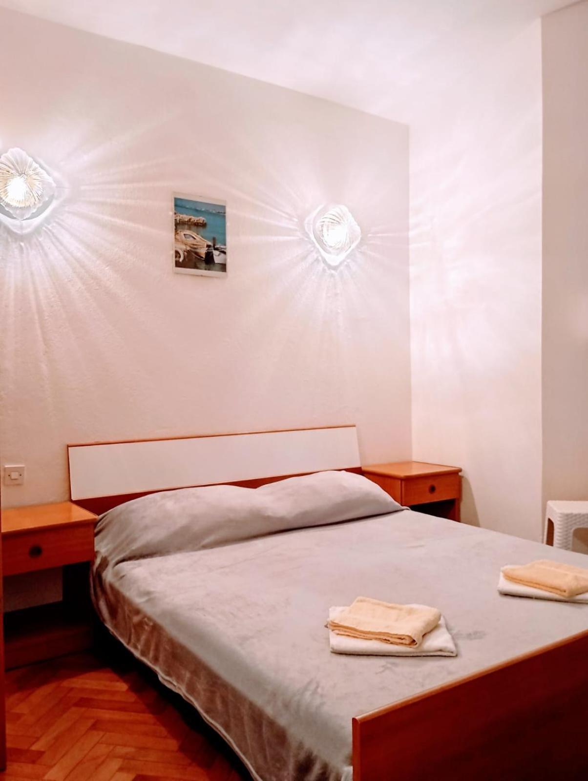 Rooms Helena Krk Town Kültér fotó