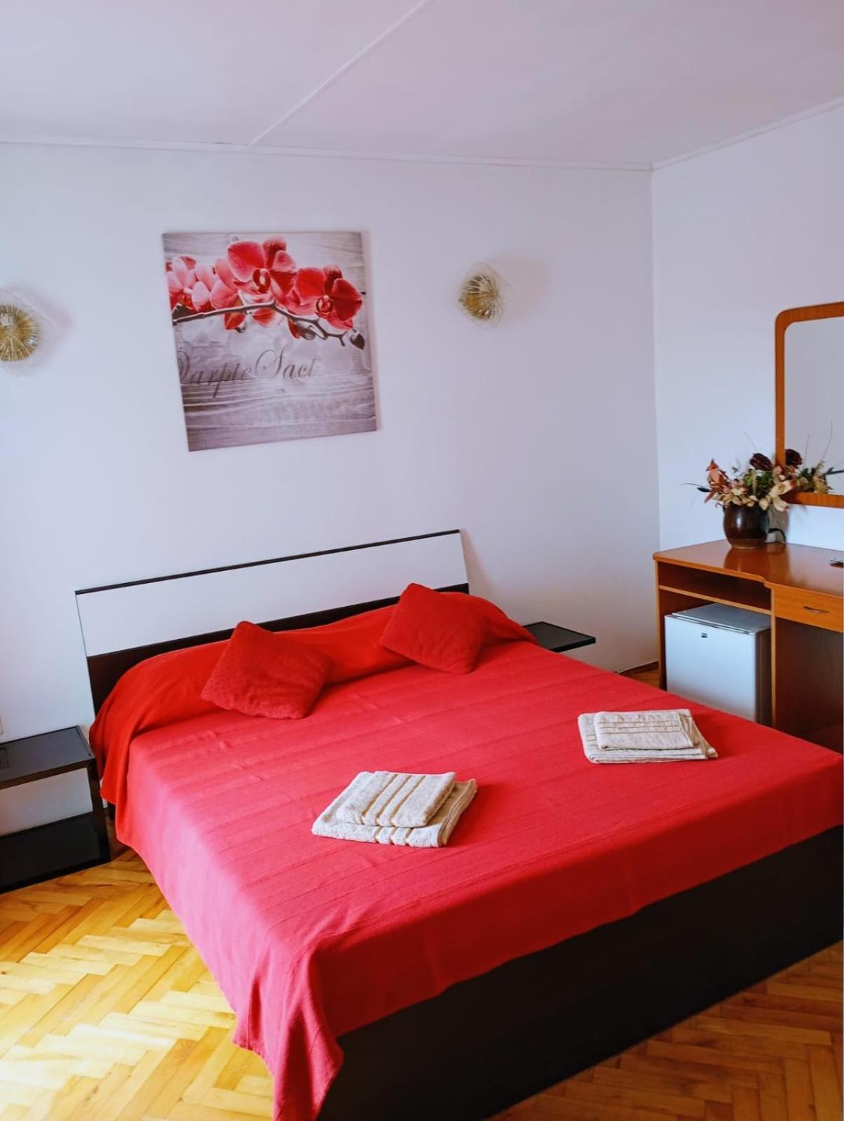 Rooms Helena Krk Town Kültér fotó