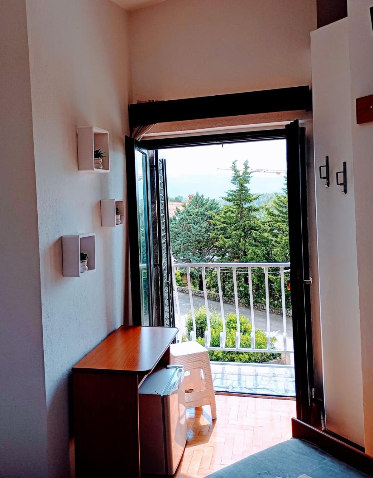 Rooms Helena Krk Town Kültér fotó